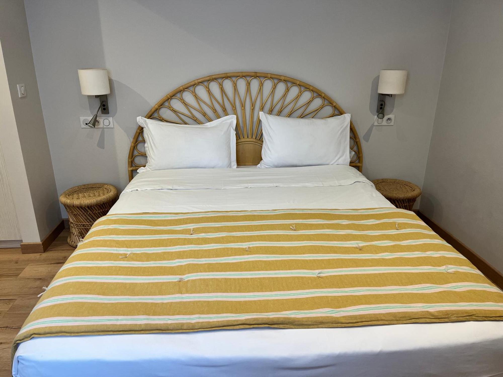 Irin Hotel 3*